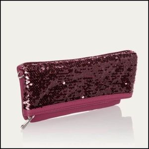 Brand new thirty one foldover clutch.